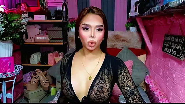 MoniqueCeleste online show from 11-06-25, 05:03