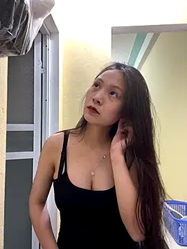 Snapshot of Aghenh chatting on 10-15-25, 02:28 Aghenh online show from 10-15-25, 02:28