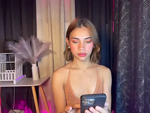 Snapshot of Lovelynikki03 chatting on 10-12-25, 05:34 Lovelynikki03 online show from 10-12-25, 05:34