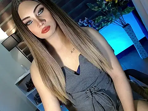 Snapshot of Bella_subhunterx chatting on 10-17-25, 01:31 Bella subhunterx online show from 10-17-25, 01:31