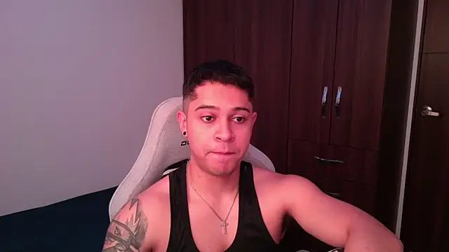 domsantiago  online show from 10-15-25, 05:35