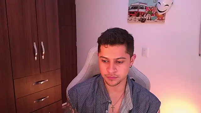 domsantiago  online show from 10-31-25, 01:39