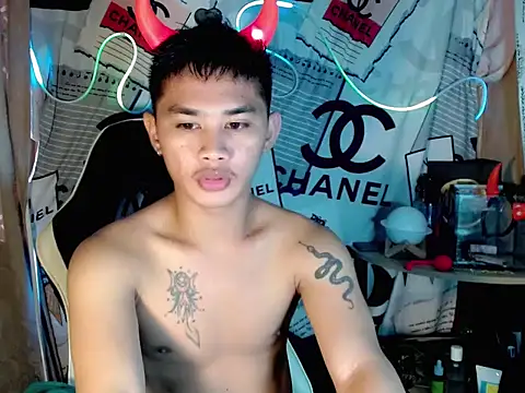 Snapshot of asianhardcock25 chatting on 10-31-25, 10:55 asianhardcock25 online show from 10-31-25, 10:55