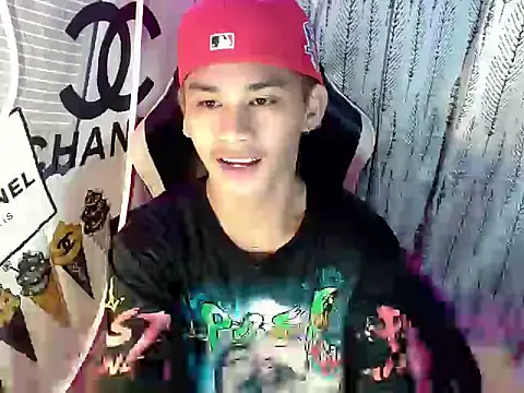 Snapshot of asianhardcock25 chatting on 12-15-25, 12:53 asianhardcock25 online show from 12-15-25, 12:53