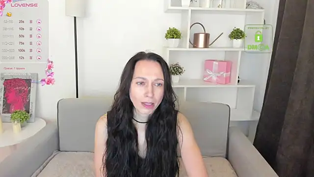Snapshot of RubiHarlot chatting on 10-26-25, 01:33 RubiHarlot online show from 10-26-25, 01:33