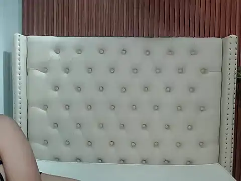 universal slutt online show from 10-10-25, 05:01