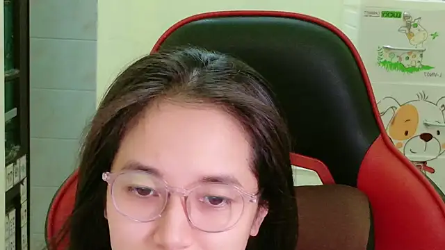 Snapshot of Shulee21 chatting on 09-22-25, 02:24 Shulee21 online show from 09-22-25, 02:24