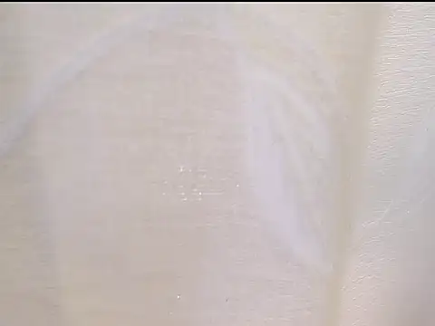 Snapshot of Shulee21 chatting on 09-27-25, 01:21 Shulee21 online show from 09-27-25, 01:21