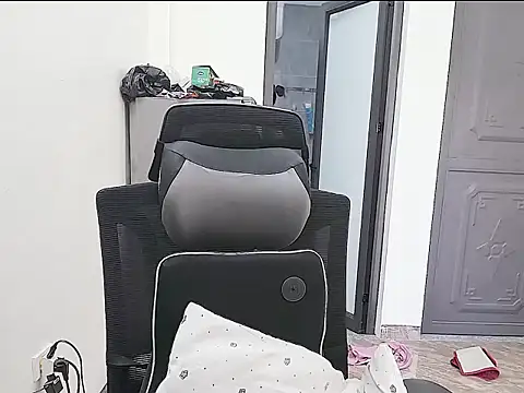 Snapshot of Shulee21 chatting on 10-03-25, 01:57 Shulee21 online show from 10-03-25, 01:57