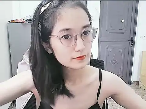 Snapshot of Shulee21 chatting on 10-11-25, 03:50 Shulee21 online show from 10-11-25, 03:50