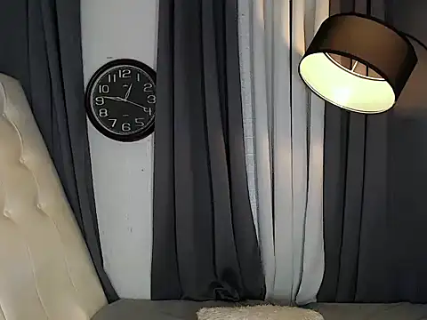 Foxxy Barbie online show from 04-27-26, 07:39