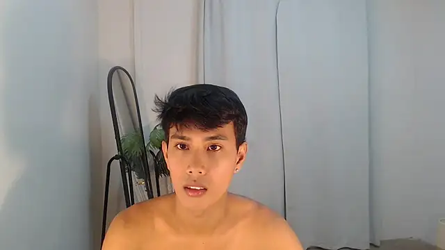 Snapshot of shokolet_2001 chatting on 09-09-25, 11:32 shokolet 2001 online show from 09-09-25, 11:32