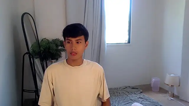 Snapshot of shokolet_2001 chatting on 09-13-25, 01:49 shokolet 2001 online show from 09-13-25, 01:49