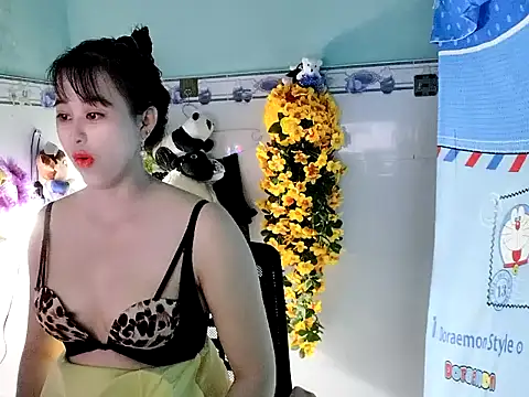 Snapshot of emgaixinhngoan chatting on 09-10-25, 02:33 emgaixinhngoan online show from 09-10-25, 02:33