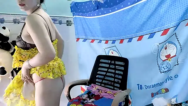 Snapshot of emgaixinhngoan chatting on 09-11-25, 03:50 emgaixinhngoan online show from 09-11-25, 03:50