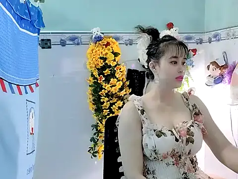 Snapshot of emgaixinhngoan chatting on 10-08-25, 11:57 emgaixinhngoan online show from 10-08-25, 11:57