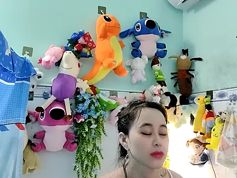 Snapshot of emgaixinhngoan chatting on 11-25-25, 03:23 emgaixinhngoan online show from 11-25-25, 03:23