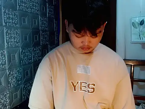 Reynelcock online show from 10-02-25, 06:48