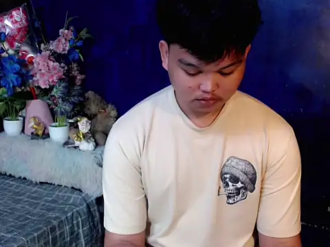 Reynelcock online show from 04-16-26, 03:35