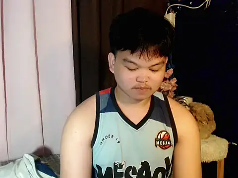 Reynelcock online show from 04-24-26, 06:21