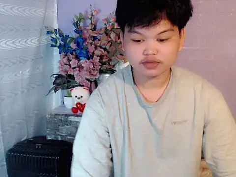 Reynelcock online show from 05-15-26, 05:36