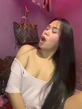 Snapshot of Angelina_bunny chatting on 02-18-26, 04:47 Angelina bunny online show from 02-18-26, 04:47