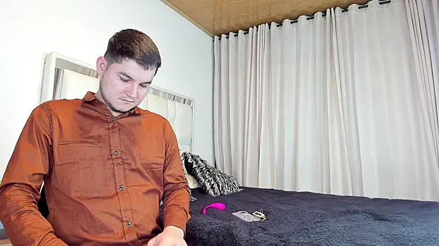 CameronyMartinn online show from 06-07-26, 01:21
