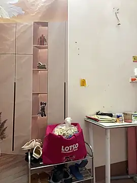 Bollozzy 89 online show from 09-15-25, 04:34