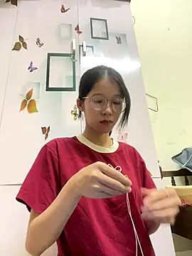 Snapshot of meomeo2k6 chatting on 10-27-25, 01:37 meomeo2k6 online show from 10-27-25, 01:37