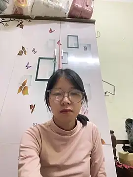 Snapshot of meomeo2k6 chatting on 11-13-25, 06:45 meomeo2k6 online show from 11-13-25, 06:45