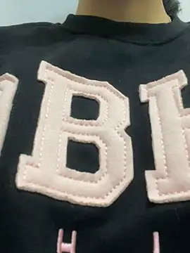 Snapshot of meomeo2k6 chatting on 11-18-25, 02:43 meomeo2k6 online show from 11-18-25, 02:43