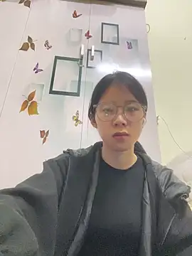 Snapshot of meomeo2k6 chatting on 11-28-25, 01:58 meomeo2k6 online show from 11-28-25, 01:58