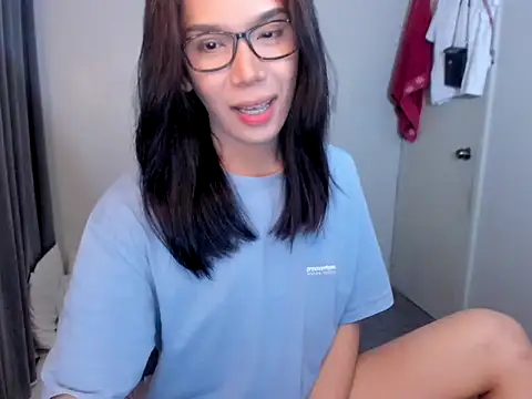 lucyshanex online show from 10-11-25, 09:57