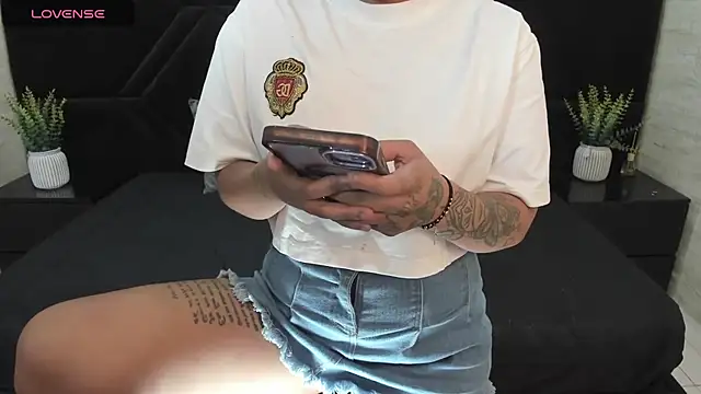 Dantzel  online show from 04-22-26, 07:15