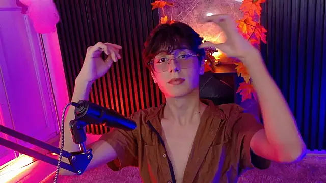 luixdust  online show from 10-02-25, 04:30