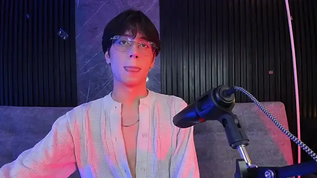 luixdust  online show from 10-28-25, 04:16