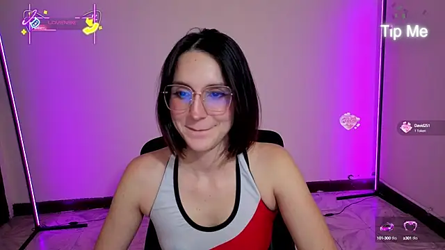 Snapshot of MiaLozanox chatting on 09-25-25, 08:51 MiaLozanox online show from 09-25-25, 08:51