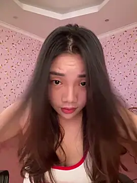 Snapshot of D2sweet chatting on 10-15-25, 04:34 D2sweet online show from 10-15-25, 04:34