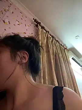 Snapshot of D2sweet chatting on 11-07-25, 04:07 D2sweet online show from 11-07-25, 04:07