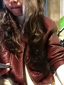 Snapshot of Venessa chatting on 03-17-26, 01:21 Venessa online show from 03-17-26, 01:21