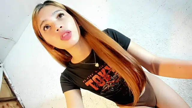 Snapshot of Ts_morena chatting on 05-19-26, 10:27 Ts morena online show from 05-19-26, 10:27