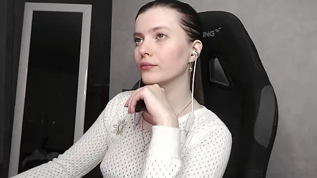 Snapshot of cute_elfy_ chatting on 09-16-25, 05:03 cute elfy  online show from 09-16-25, 05:03