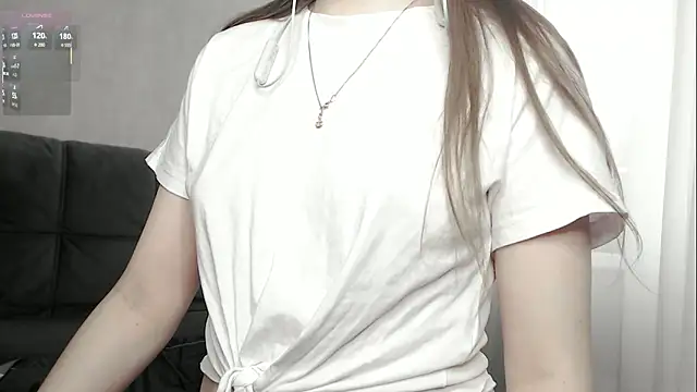 Snapshot of cute_elfy_ chatting on 10-23-25, 11:31 cute elfy  online show from 10-23-25, 11:31