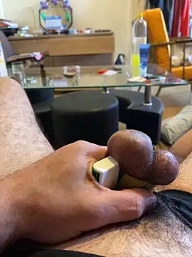 Snapshot of jackadi33 chatting on 09-27-25, 12:21 jackadi33 online show from 09-27-25, 12:21