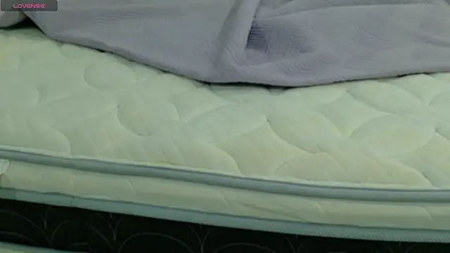 BeccaReedd online show from 10-14-25, 02:56