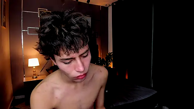 Christopher 77 online show from 09-29-25, 01:27