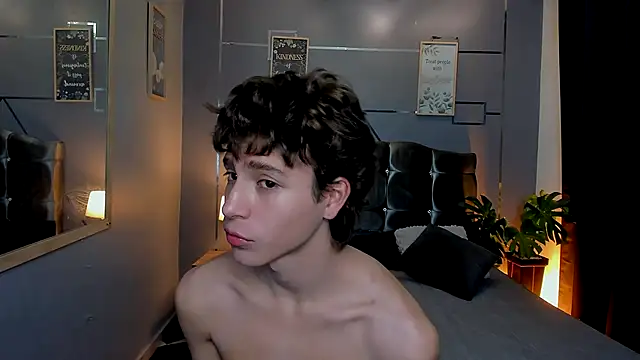 Christopher 77 online show from 10-17-25, 01:57