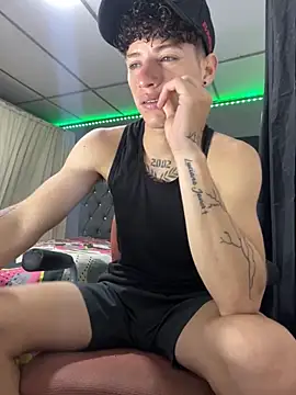 MattiaAGT online show from 10-25-25, 12:29