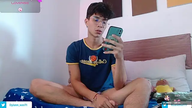 Dylann west online show from 11-28-25, 06:32