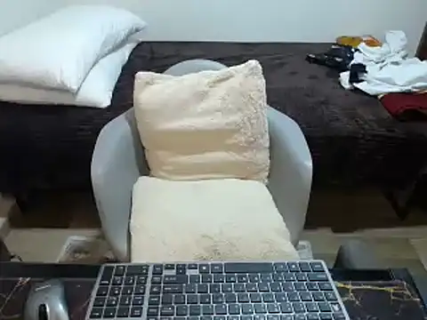 Snapshot of bossking017 chatting on 01-31-25, 11:35 bossking017 online show from 01-31-25, 11:35